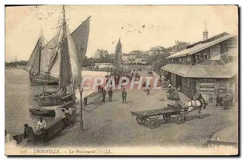 Cartes postales Trouville La poissonnerie Bateau