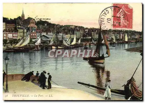 Cartes postales Trouville Le port Bateaux