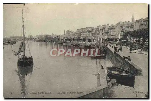 Ansichtskarte AK Trouville Le port a maree haute Bateaux