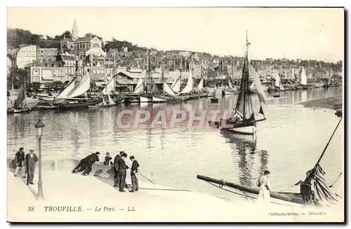 Cartes postales Trouville Le port Bateaux