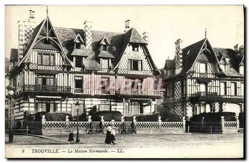 Cartes postales Trouville La maison normande