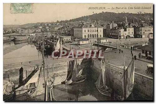 Ansichtskarte AK Honfleur Le Port et la Cote Saint Leonard Bateaux