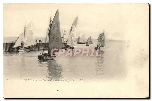 Cartes postales Honfleur Sortie des Bateaux de Peche