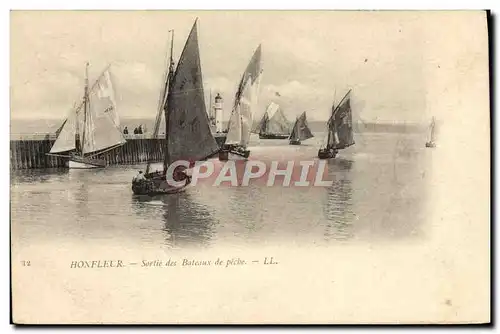 Cartes postales Honfleur Sortie des Bateaux de Peche