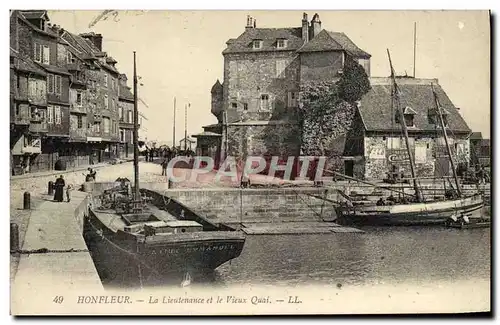 Cartes postales Honfleur La Lieutenance et le Vieux Quai Bateaux