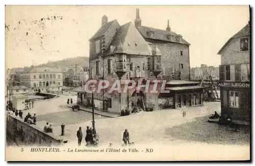 Cartes postales Honfleur La Lieutenance et l&#39Hotel de Ville