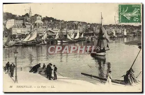 Ansichtskarte AK Trouville Le Port Bateaux