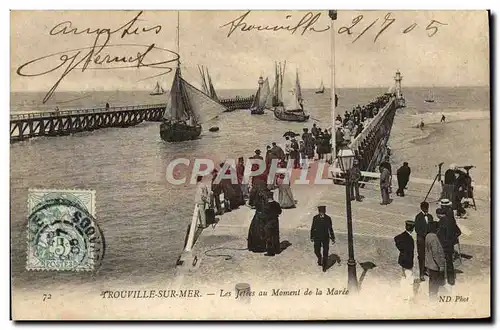 Cartes postales Trouville Sur Mer les jetees au moment de la maree Bateaux