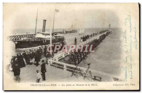 Cartes postales Trouville Sur Mer Les jetees au moment de la maree Bateaux