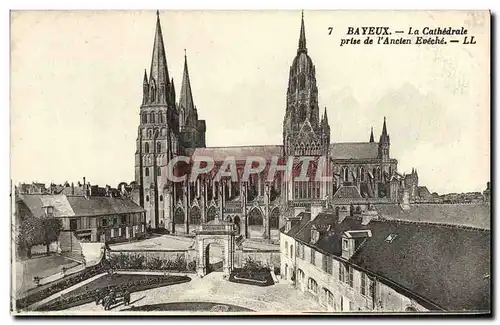 Ansichtskarte AK Bayeux Le cathedrale prise de l&#39ancien eveche