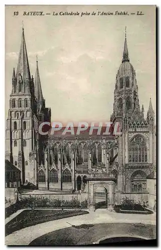 Cartes postales Bayeux La cathedrale prise de l&#39ancien eveche