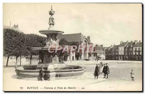 Ansichtskarte AK Bayeux Fontaine et place du Marche