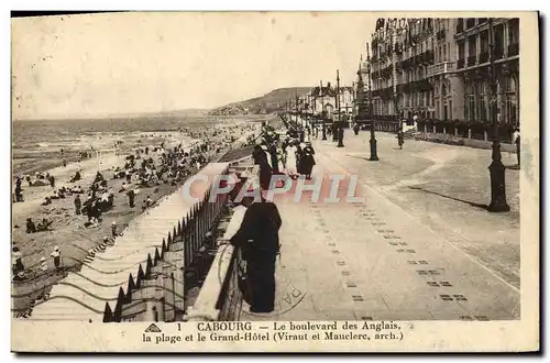 Cartes postales Cabourg Le Boulevard des Anglais la Plage et le Grand Hotel