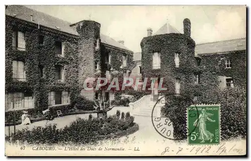 Ansichtskarte AK Cabourg L&#39Hotel des ducs de Normandie