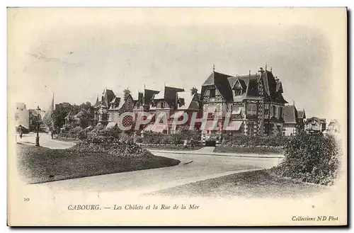 Ansichtskarte AK Cabourg Les Chalets et la Rue de la Mer