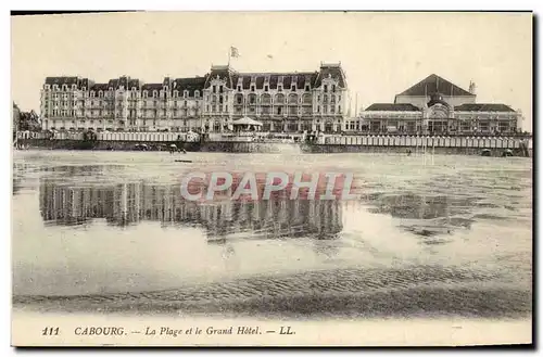 Cartes postales Cabourg La Plage et le Grand Hotel