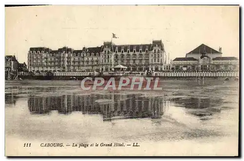 Cartes postales Cabourg La Plage et le Grand hotel