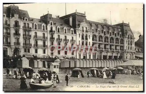 Cartes postales Cabourg La Plage Vue Vers le Grand Hotel