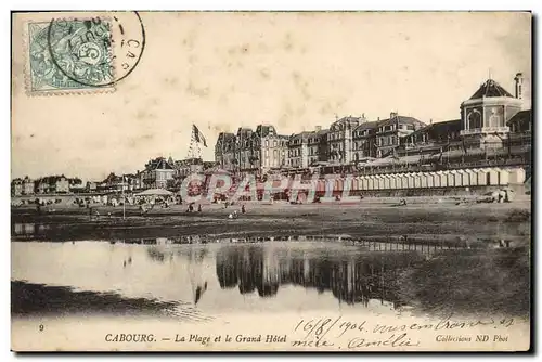 Cartes postales Cabourg La Plage et le Grand Hotel