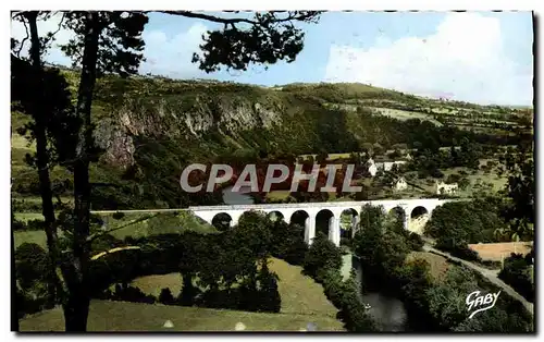 Cartes postales moderne Clecy Le Viaduc et les Rochers des Parcs