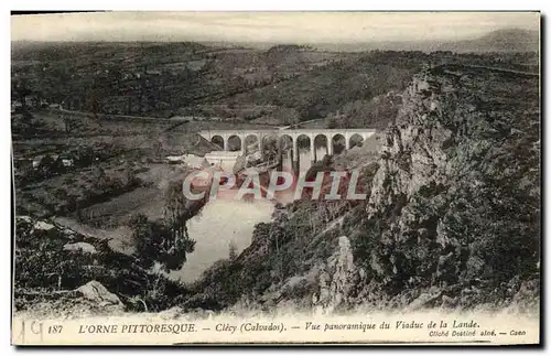 Ansichtskarte AK Clecy Vue Panoramique du Viaduc de la Lande