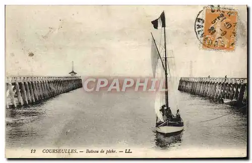 Cartes postales Courseulles Bateau de Peche