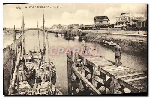 Cartes postales Courseulles Le Port Bateaux