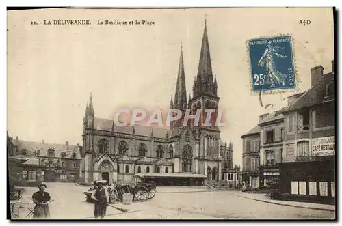 Cartes postales La Delivrande La Basilique La Place