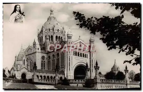 Cartes postales moderne Lisieux Vue vers la basilique