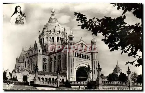 Cartes postales moderne Lisieux Vue vers la basilique