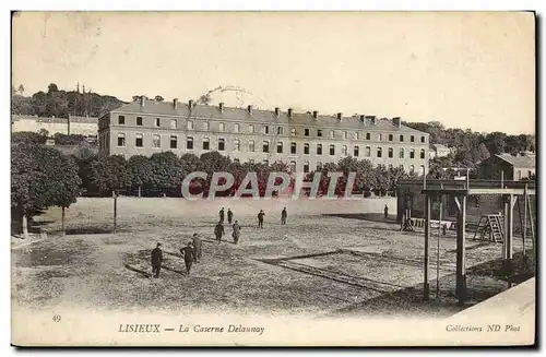 Ansichtskarte AK Lisieux La Caserne Delaunay Militaria