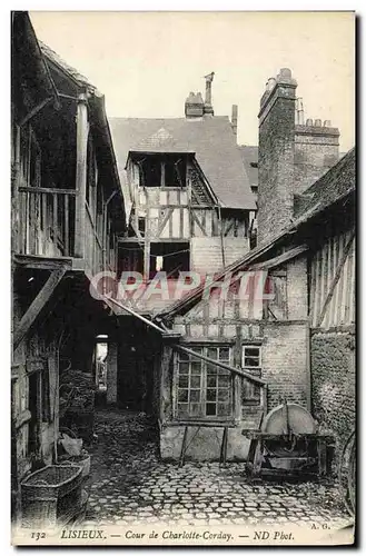 Cartes postales Lisieux la cour de charlotte corday