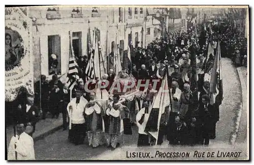 Ansichtskarte AK Lisieux Procession Rue de Livarot