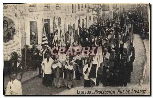 Ansichtskarte AK Lisieux Procession Rue de Livarot