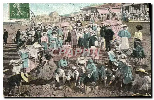 Cartes postales Luc Sur mer L&#39apres midi sur la plage Enfants