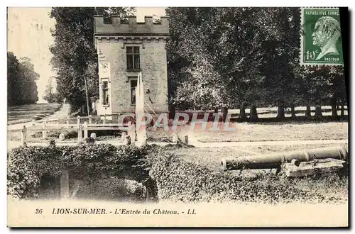 Cartes postales Lion sur mer l&#39entree du chateau