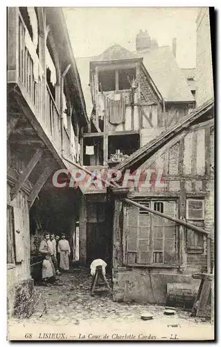 Ansichtskarte AK Lisieux La cour de charlotte corday