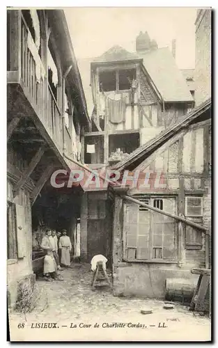 Ansichtskarte AK Lisieux La cour de charlotte corday