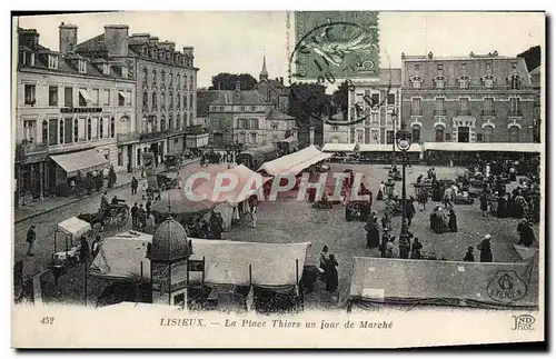 Ansichtskarte AK Lisieux La Place Thiers un jour de Marche