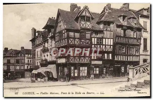 Ansichtskarte AK Lisieux Vieilles Maisons Place de la Halle au Beurre