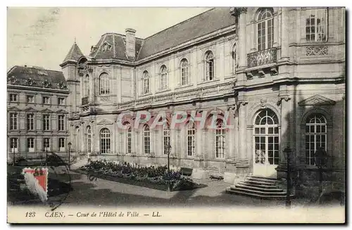 Cartes postales Caen Cour de l'Hotel de Ville