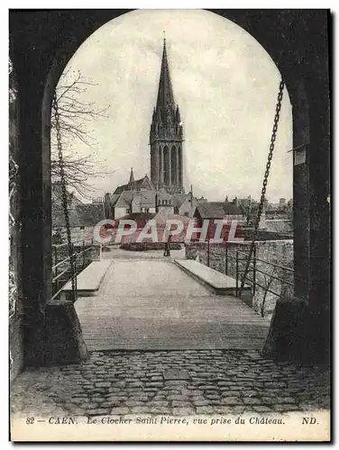 Ansichtskarte AK Caen Le Clocher Saint Pierre vue prise du Chateau