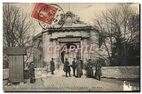 Cartes postales Caen Porte principlae du Chateau Caserne Lefebvre Soldats Militaria