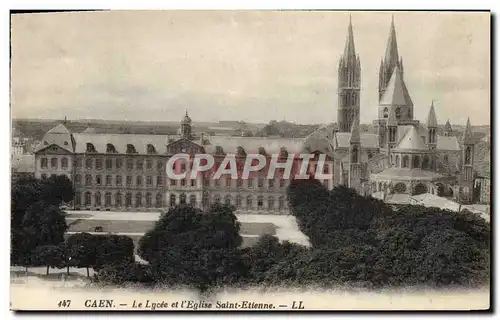 Ansichtskarte AK Caen Lycee et l&#39Eglise Saint Etienne