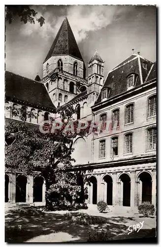 Cartes postales Caen Eglise abbatiale saint etienne tour lanterne vue du cloitre de l&#39abbaye