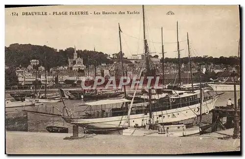 Ansichtskarte AK Deauville Plage fleurie les bassins des yachts Bateaux