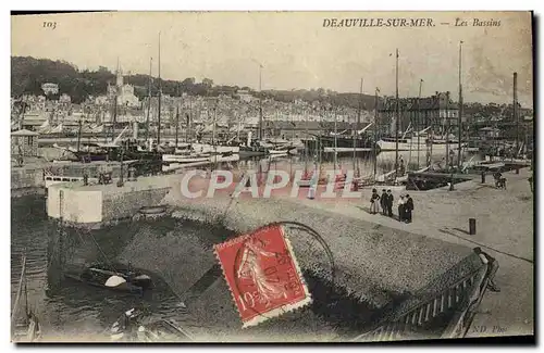 Ansichtskarte AK Deauville Sur mer les bassins Bateaux