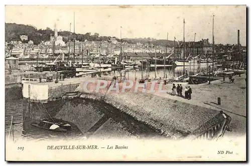 Ansichtskarte AK Deauville Sur mer les bassins Bateaux