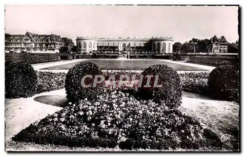 Cartes postales Deauville Plage fleurie le casino et les jardins