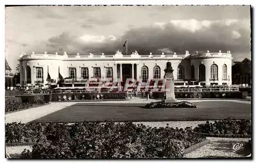 Cartes postales Deauville Plage fleurie le casino et les jardins